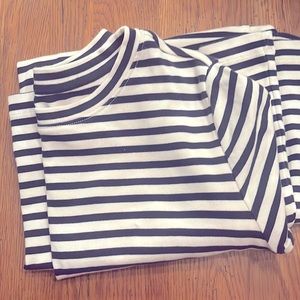 Blue/white stripe dress casual